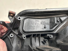 Laden Sie das Bild in den Galerie-Viewer, Frontscheinwerfer Toyota Rav 4 W0836 Ein Satz Scheinwerfer Headlight SCH8425900431zc