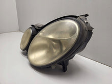 Laden Sie das Bild in den Galerie-Viewer, Frontscheinwerfer Mercedes-Benz W211 AYN6056 Ein Satz Scheinwerfer Headlight SCH8856208254bw