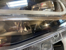 Laden Sie das Bild in den Galerie-Viewer, Frontscheinwerfer Seat Ibiza V 6F1941007G LED Links Scheinwerfer Headlight