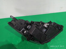 Load image into Gallery viewer, Frontscheinwerfer Toyota Yaris LED Links Scheinwerfer Headlight