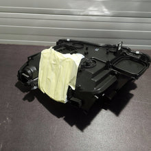 Laden Sie das Bild in den Galerie-Viewer, Frontscheinwerfer BMW 3 E92 7273200-04 Xenon Ein Stück (Rechts oder Links) SCH7798015018yn