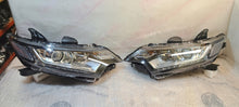 Load image into Gallery viewer, Frontscheinwerfer Mitsubishi Outlander III LED Ein Satz Scheinwerfer Headlight
