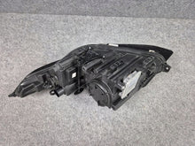 Laden Sie das Bild in den Galerie-Viewer, Frontscheinwerfer Land Rover Range Evoque GJ3M-13W029-BA Xenon Rechts Headlight SCH9647552826je