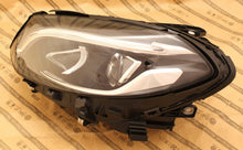 Laden Sie das Bild in den Galerie-Viewer, Frontscheinwerfer Mercedes-Benz W246 A2469066101 LED Links Headlight SCH9972598574ft