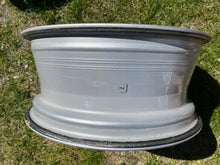 Laden Sie das Bild in den Galerie-Viewer, 4x Alufelge 16 Zoll 6.5" 5x112 33ET Glanz Silber 8U0601025 Audi Q3 Rim Wheel FEL8504010359yw