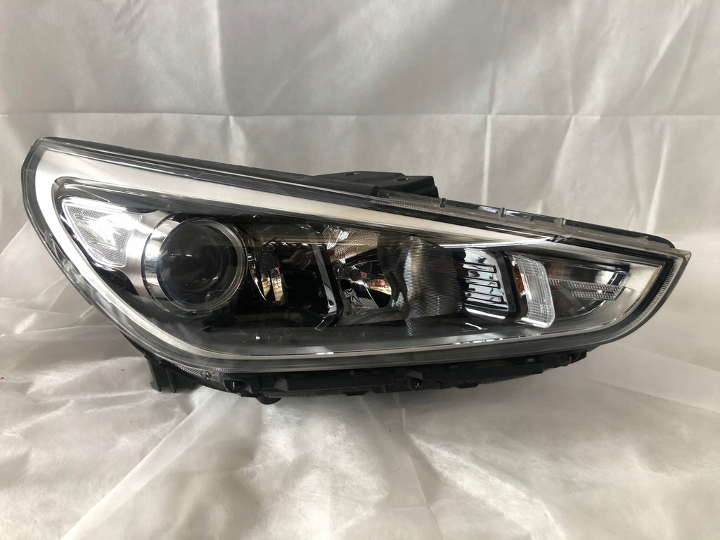 Frontscheinwerfer Hyundai I30 III 92102-Q4020 Rechts Scheinwerfer Headlight