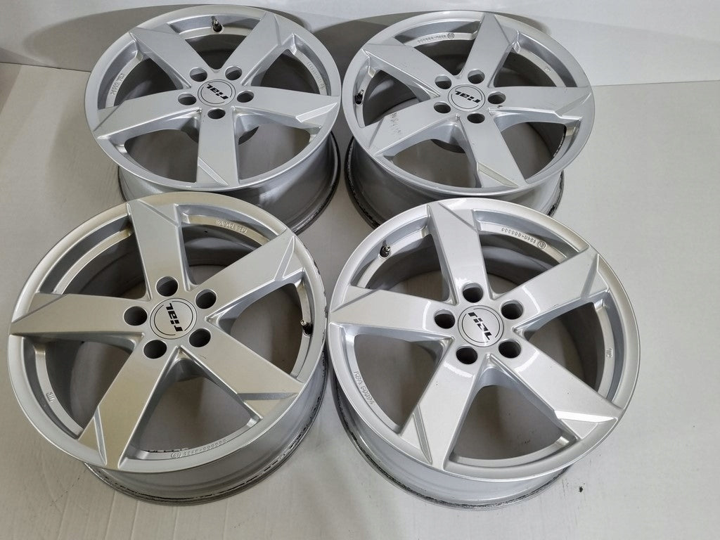 4x Alufelge 17 Zoll 7.5" 5x112 28ET Glanz Silber Audi Rim Wheel FEL2218018472re