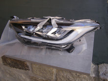 Load image into Gallery viewer, Frontscheinwerfer Toyota Yaris Links Scheinwerfer Headlight