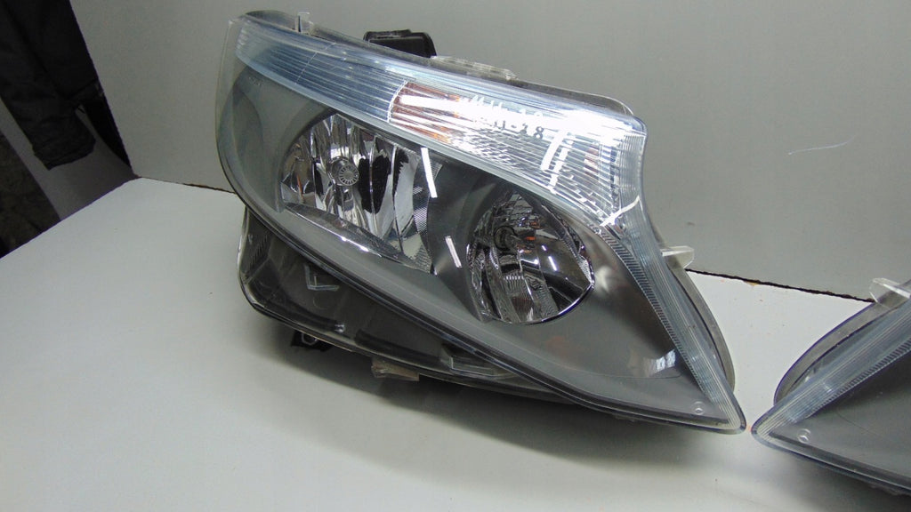 Frontscheinwerfer Mercedes-Benz Vito W447 A4478200061 Ein Satz Headlight SCH8020249644jb