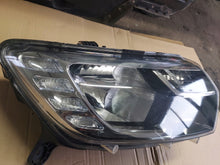 Load image into Gallery viewer, Frontscheinwerfer Dacia Sandero 260103529R LED Rechts Scheinwerfer Headlight