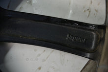 Laden Sie das Bild in den Galerie-Viewer, 1x Alufelge 19 Zoll 8.5&quot; 5x108 49ET 9X23-1007-AA Jaguar X250 Rim Wheel