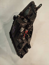 Load image into Gallery viewer, Frontscheinwerfer Toyota Yaris PPH13990 Links Scheinwerfer Headlight