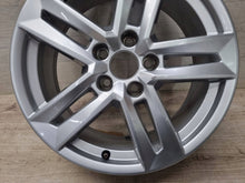Load image into Gallery viewer, 1x Alufelge 17 Zoll 7.0" 5x112 42ET Glanz Silber 8W0601025P Audi A4 Rim Wheel FEL6360651742rb