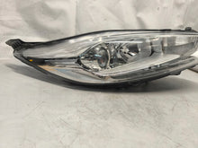 Laden Sie das Bild in den Galerie-Viewer, Frontscheinwerfer Ford Fiesta I Rechts Scheinwerfer Headlight SCH6218674644kl