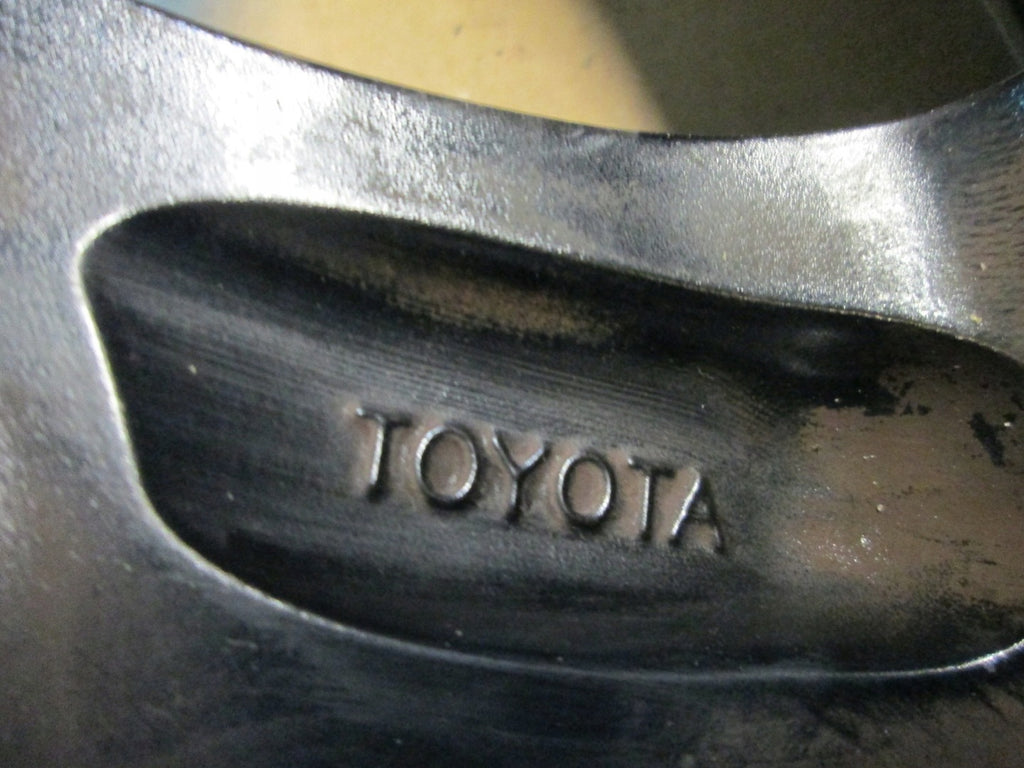 1x Alufelge 15 Zoll 5.0" 4x100 39ET 6577887665 Toyota Aygo Rim Wheel