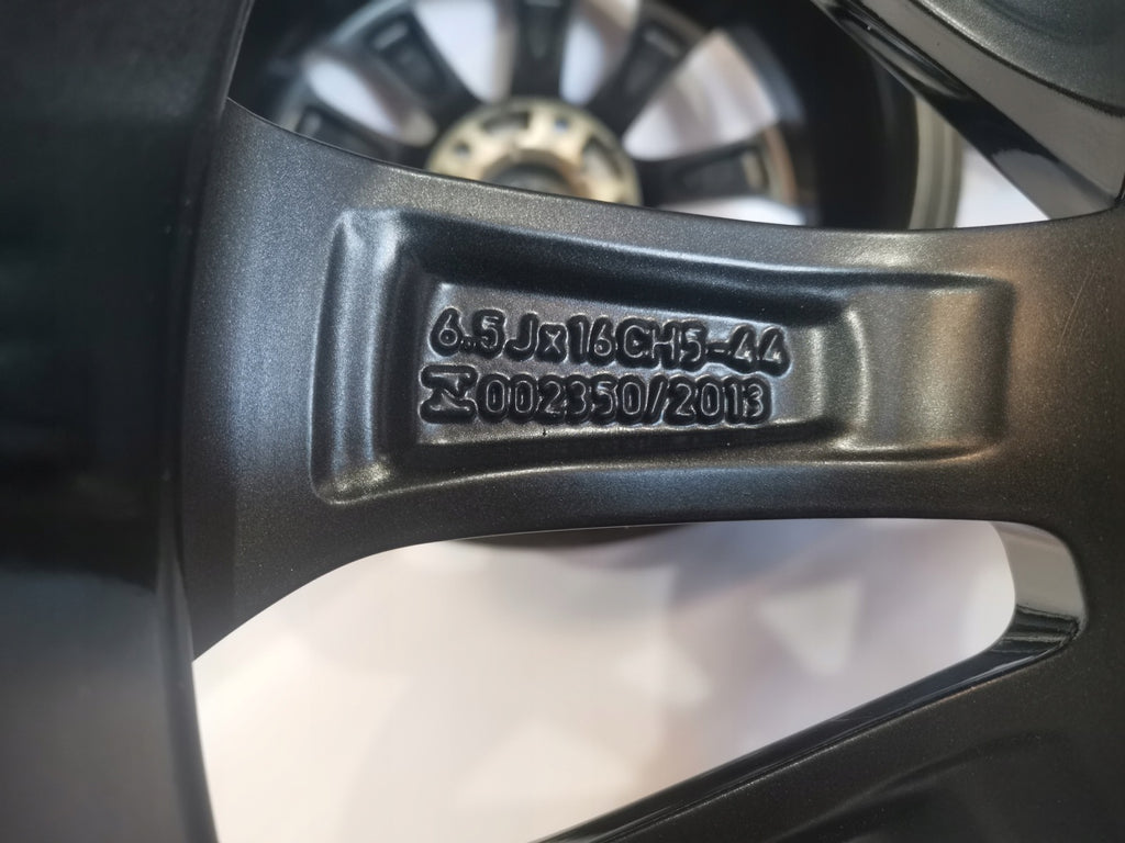 4x Alufelge 16 Zoll 6.5" 5x114.3 44ET Schwarz 403005287R Renault Megane Talisman FEL3700319421tm