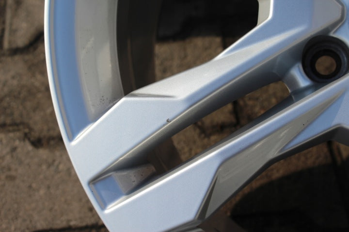 4x Alufelge 18 Zoll 7.5" 5x112 29ET Glanz Silber 8W9601025B Audi A4 Allroad FEL3172414183js