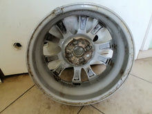 Laden Sie das Bild in den Galerie-Viewer, 1x Alufelge 15 Zoll 5.5&quot; 4x100 40ET Glanz Graphit 9965375550 Mazda Rim Wheel