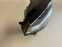 Load image into Gallery viewer, Frontscheinwerfer VW Golf Sportsvan I 517 517941081A LED Rechts oder Links SCH6003059180oz