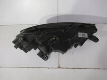 Laden Sie das Bild in den Galerie-Viewer, Frontscheinwerfer Skoda Fabia I 6VB941015 LED Ein Stück (Rechts oder Links)