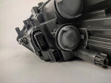 Laden Sie das Bild in den Galerie-Viewer, Frontscheinwerfer VW Touran 5TB941005C Links Scheinwerfer Headlight