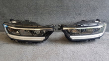 Laden Sie das Bild in den Galerie-Viewer, Frontscheinwerfer VW Troc T-Roc 260104095R 260608054R Rechts oder Links