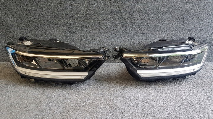 Frontscheinwerfer VW Troc T-Roc 260104095R 260608054R Ein Satz Headlight SCH6789096597kb