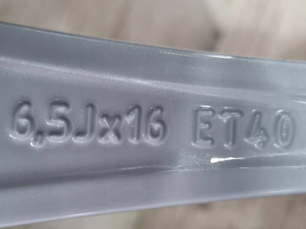 1x Alufelge 16 Zoll 6.5" 5x114.3 40ET Glanz Silber KE409-3Z110 Nissan Juke F15 FEL4906800768hd