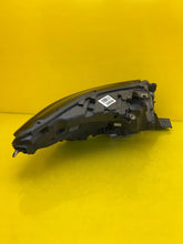 Laden Sie das Bild in den Galerie-Viewer, Frontscheinwerfer Land Rover Range I Sport N9X2-13W030-HJ LED Links Headlight SCH9246966318zu