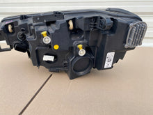 Laden Sie das Bild in den Galerie-Viewer, Frontscheinwerfer VW Id.4 11B941006 LED Rechts Scheinwerfer Headlight