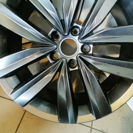 1x Alufelge 18 Zoll 8.0