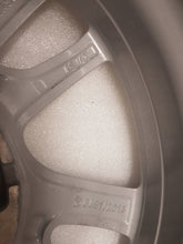 Laden Sie das Bild in den Galerie-Viewer, 1x Alufelge 16 Zoll 7.0" 5x112 47ET Glanz Silber 6855083 BMW F40 Rim Wheel FEL9984805688os