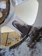Laden Sie das Bild in den Galerie-Viewer, 1x Alufelge 15 Zoll 6.5&quot; 5x112 43ET Glanz Silber 1U0601025A Skoda Rim Wheel
