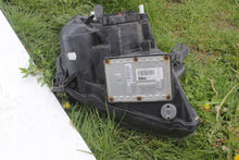 Laden Sie das Bild in den Galerie-Viewer, Frontscheinwerfer Opel Meriva A 93321054 89307570 Xenon Links Headlight SCH2587375421ff