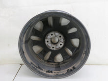 Load image into Gallery viewer, 1x Alufelge 17 Zoll 7.0&quot; 5x114.3 53ET 52910G4700 Hyundai Rim Wheel