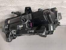 Laden Sie das Bild in den Galerie-Viewer, Frontscheinwerfer Audi Q2 81A941012 Rechts Scheinwerfer Headlight SCH3668568966to