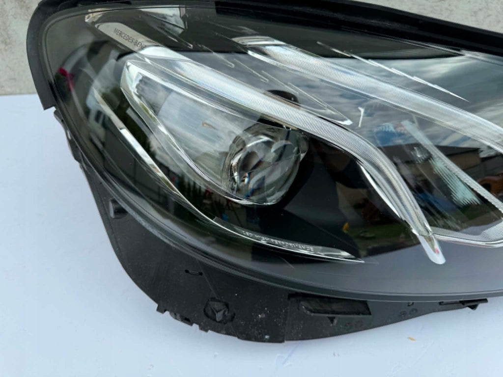 Frontscheinwerfer Mercedes-Benz W213 2139064004 Rechts Scheinwerfer Headlight SCH3681044655bh