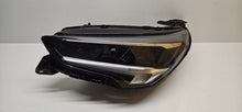 Laden Sie das Bild in den Galerie-Viewer, Frontscheinwerfer Opel Corsa F 39162653 LED Links Scheinwerfer Headlight SCH6157984512aw