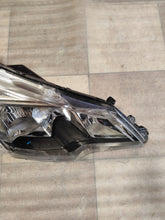 Laden Sie das Bild in den Galerie-Viewer, Frontscheinwerfer Mitsubishi Space W Star 8301D446 FALSE Scheinwerfer Headlight SCH3778926929yj