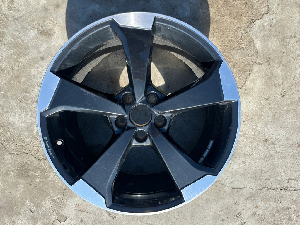 1x Alufelge 19 Zoll 8.5" 5x112 8V0601025FC Audi A3 Rim Wheel FEL7607811469lx