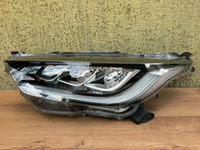 Laden Sie das Bild in den Galerie-Viewer, Frontscheinwerfer Toyota 4 Yaris Full LED Ein Stück (Rechts oder Links)