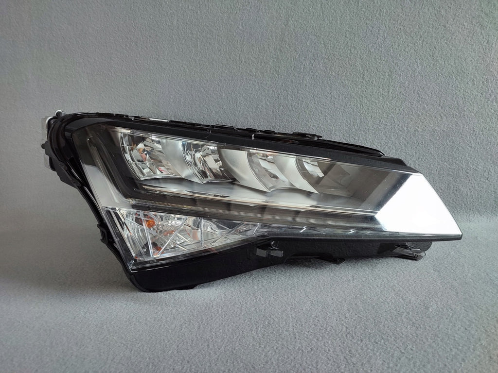 Frontscheinwerfer Skoda Superb III 3V1941016C LED Rechts Scheinwerfer Headlight