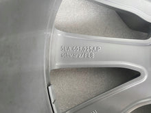 Laden Sie das Bild in den Galerie-Viewer, 1x Alufelge 19 Zoll 8.0" 5x112 45ET Glanz Silber 5LA601025AP Skoda Enyaq FEL5406088160zp