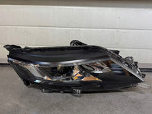 Laden Sie das Bild in den Galerie-Viewer, Frontscheinwerfer Mitsubishi L200 8301D378 Rechts Scheinwerfer Headlight SCH9699165966bb