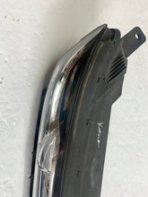 Laden Sie das Bild in den Galerie-Viewer, Frontscheinwerfer Hyundai Kona Ein Stück (Rechts oder Links) Headlight SCH6151479859ta