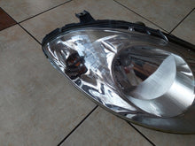 Laden Sie das Bild in den Galerie-Viewer, Frontscheinwerfer Mercedes-Benz W169 A1698200261 Rechts Scheinwerfer Headlight SCH8001508339ek