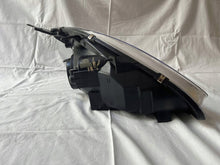 Laden Sie das Bild in den Galerie-Viewer, Frontscheinwerfer Honda Civic TYC206251052 Vorderseite Scheinwerfer Headlight