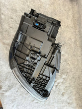 Laden Sie das Bild in den Galerie-Viewer, Frontscheinwerfer Porsche Cayenne 7P5941031CA Xenon Links Scheinwerfer Headlight SCH5553901398za