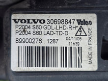 Laden Sie das Bild in den Galerie-Viewer, Frontscheinwerfer Volvo V70 S60 30698847 Xenon Rechts Scheinwerfer Headlight SCH2132589185ks
