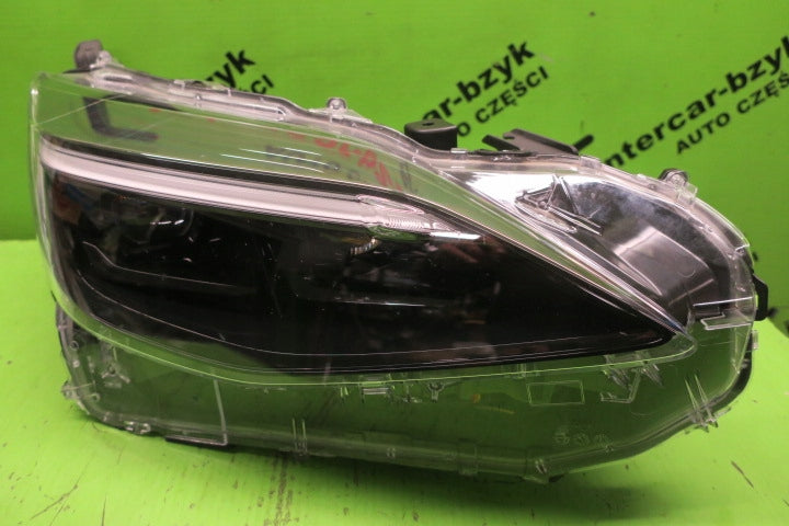 Frontscheinwerfer Toyota Yaris Cross LED Rechts Scheinwerfer Headlight SCH2501034264eq